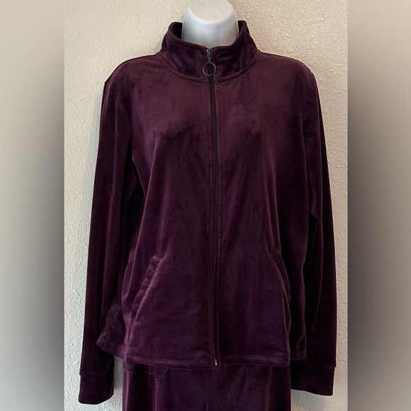 Leo & Nicole Y2K Style Purple Velvet Tracksuit - Picture 3 of 16